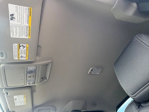 New 2025 Nissan Frontier SV image 15