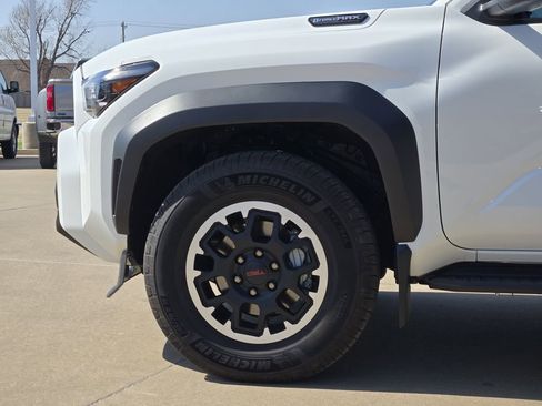 Used 2025 Toyota 4Runner TRD Off-Road AWD/4WD image 28