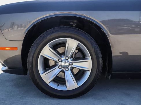 Used 2021 Dodge Challenger SXT RWD image 11