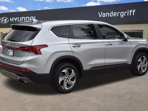 Used 2023 Hyundai Santa Fe SE FWD image 7