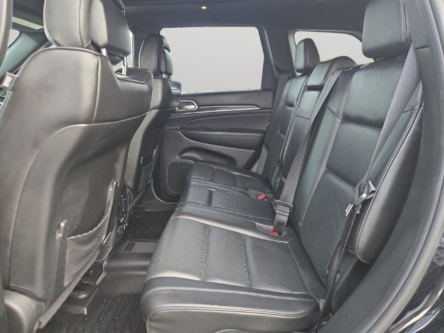 Used 2018 Jeep Grand Cherokee Overland AWD/4WD image 12