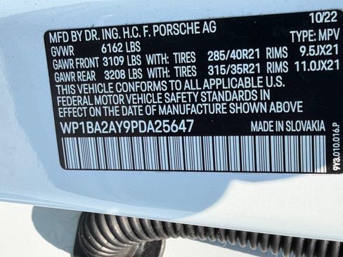 Certified 2023 Porsche Cayenne Coupe AWD/4WD image 25