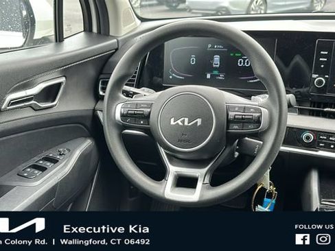 Used 2023 Kia Sportage LX AWD/4WD image 23