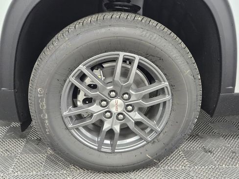 New 2026 GMC Acadia Elevation image 19