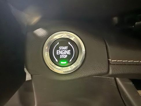 Used 2023 Buick Envision Essence w/ Sport Touring Package AWD/4WD image 18