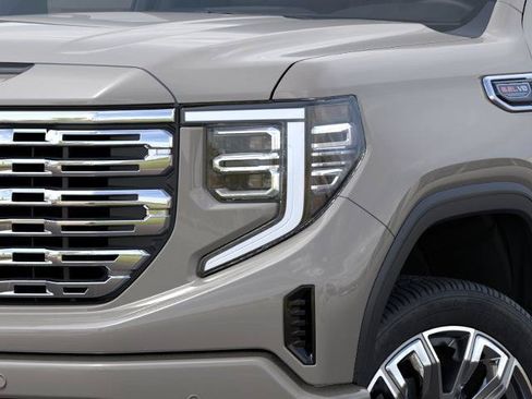 New 2026 GMC Sierra 1500 Denali w/ Denali Reserve Package AWD/4WD image 34
