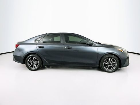 Used 2023 Kia Forte LXS image 10