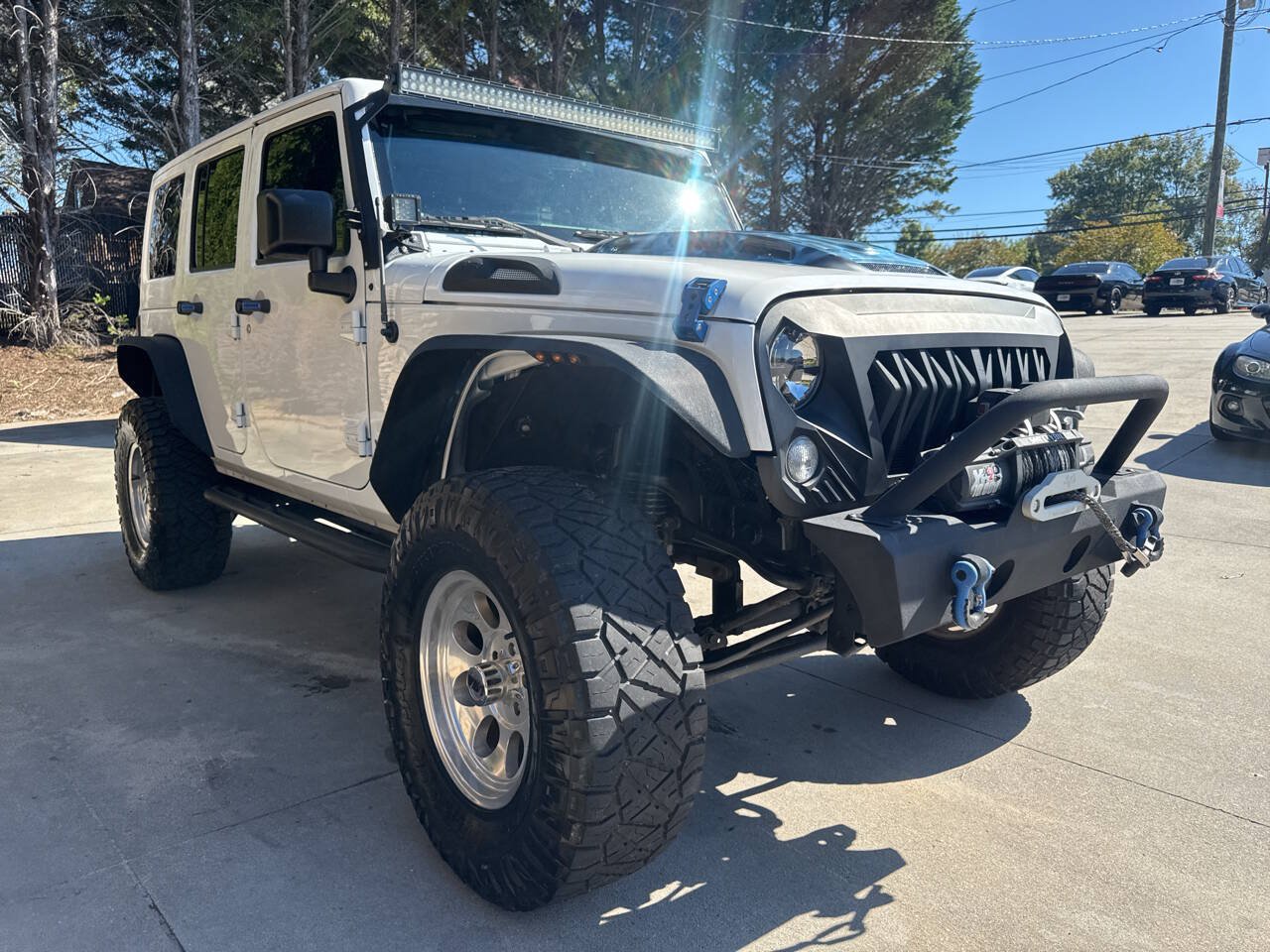 Used 2015 Jeep Wrangler Unlimited Rubicon w/ Connectivity Group AWD/4WD image 1