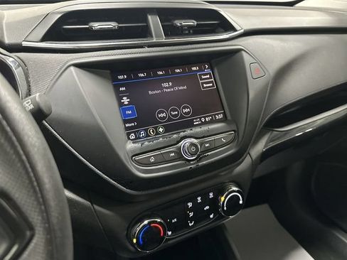 Used 2023 Chevrolet TrailBlazer LT FWD image 11