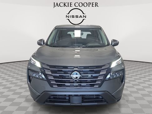 New 2026 Nissan Rogue SV FWD image 2