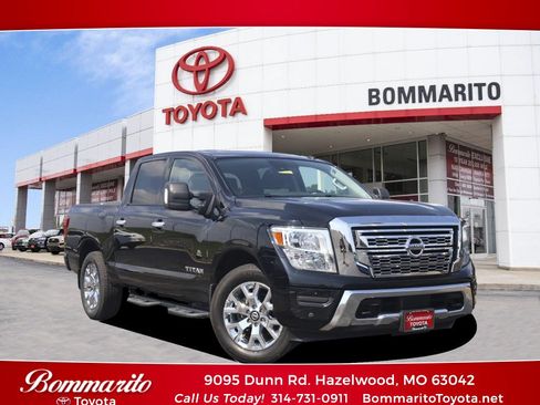 Used 2021 Nissan Titan SV w/ SV Convenience Package AWD/4WD image 1