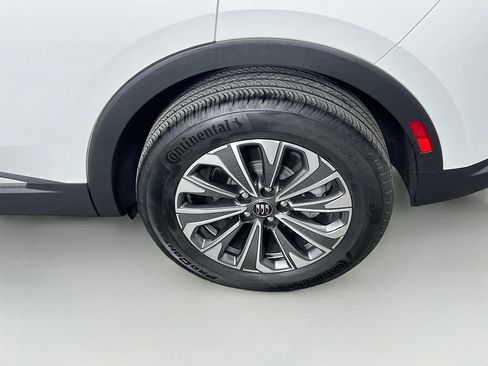 Certified 2024 Buick Envision Preferred image 26