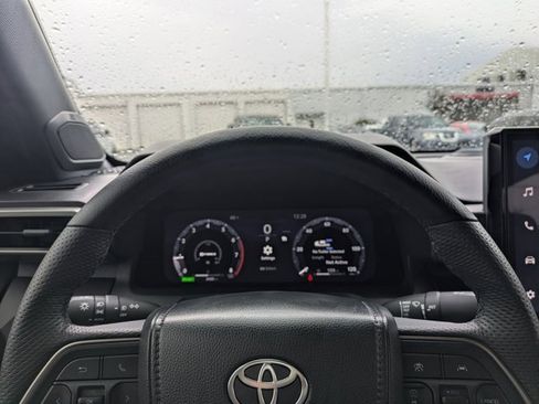 Used 2024 Toyota Tacoma TRD Sport image 28