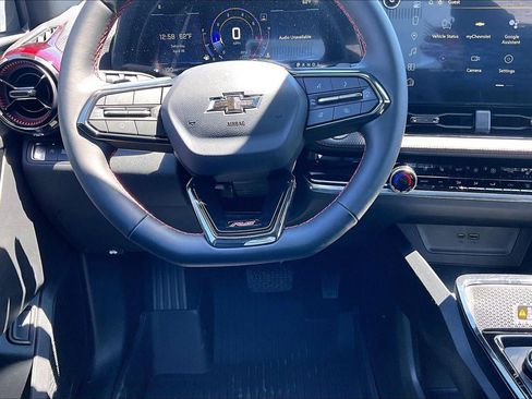 New 2026 Chevrolet Equinox RS w/ Convenience Package III FWD image 7