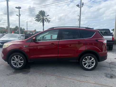 Used 2018 Ford Escape SEL FWD image 2