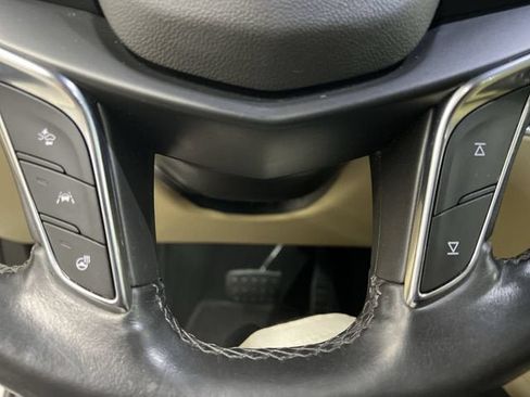 Used 2019 Cadillac XT5 Luxury FWD image 35