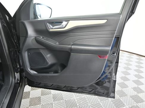 Used 2021 Ford Escape Titanium w/ Titanium Elite Package image 12