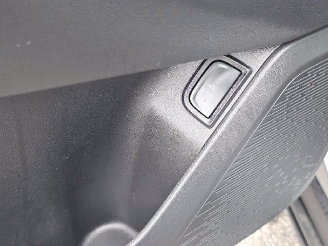Used 2026 Chevrolet Equinox LT w/ Convenience Package II FWD image 22