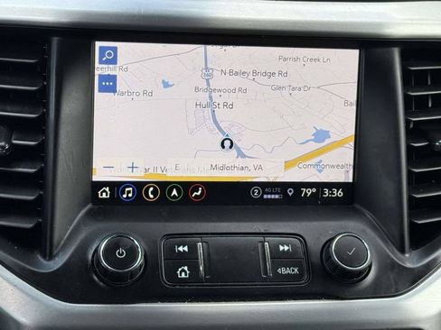 Used 2021 GMC Acadia SLT FWD image 4