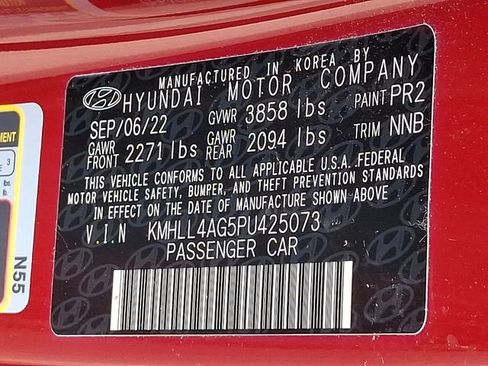 Used 2023 Hyundai Elantra SE image 26