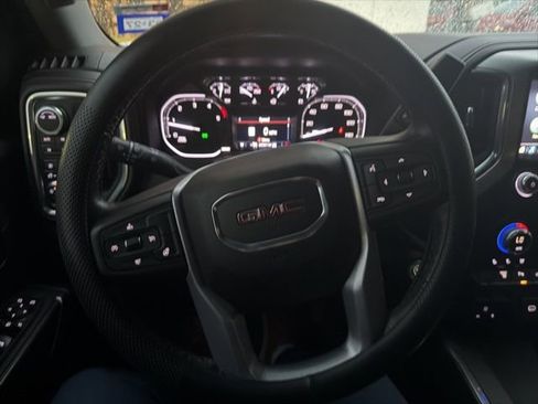 Used 2022 GMC Sierra 2500 SLT w/ SLT Preferred Package image 2
