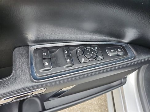 Used 2018 Lincoln Continental Reserve image 17