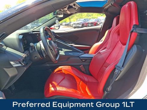 Used 2023 Chevrolet Corvette Stingray Coupe RWD image 2
