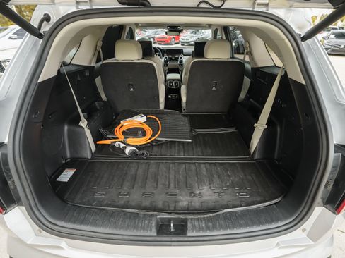 Used 2023 Kia Sorento SX Prestige image 42