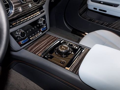Used 2024 Rolls-Royce Spectre w/ Spectre Launch Package image 20