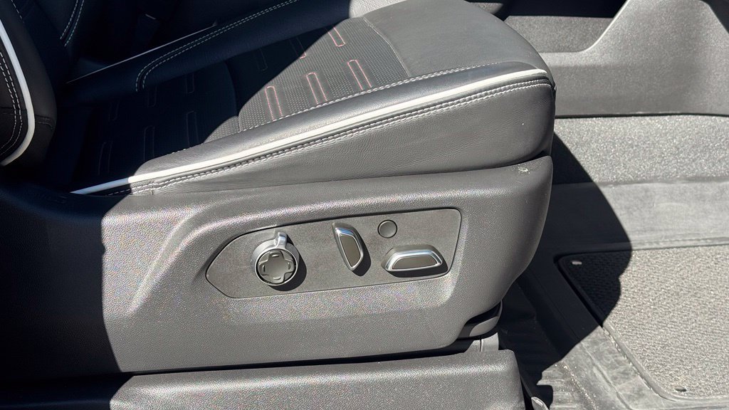 Used 2023 GMC Sierra 1500 AT4X AWD/4WD image 11