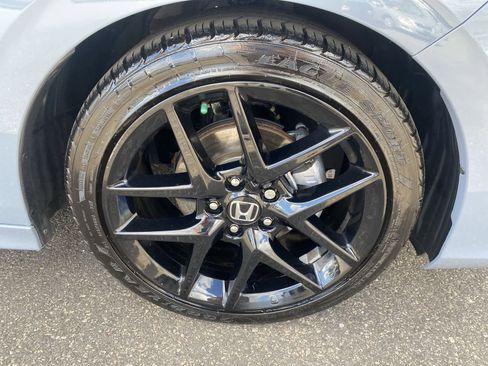 Used 2024 Honda Civic Sport image 17
