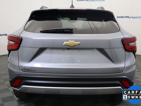 Used 2025 Chevrolet Trax LT image 7