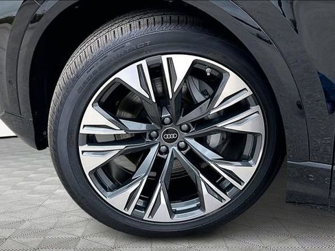 New 2026 Audi Q8 Premium Plus image 8