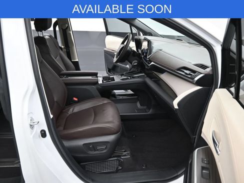 Used 2024 Toyota Sienna Platinum AWD/4WD image 34