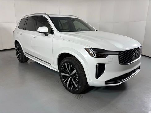 New 2026 Volvo XC90 B6 Core AWD/4WD image 2