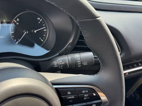 New 2025 MAZDA CX-30 AWD 2.5 S w/ Select Sport Pkg image 19