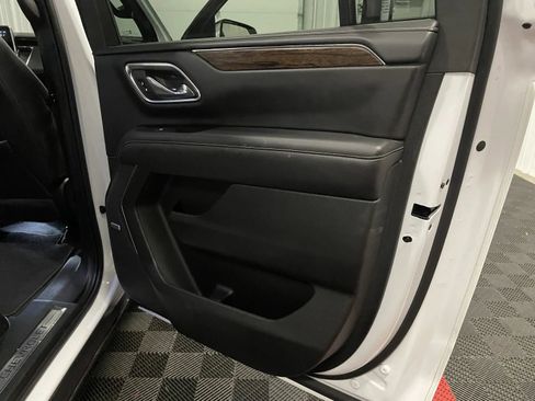 Used 2023 Chevrolet Suburban Premier image 43