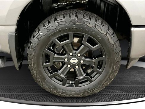 Used 2019 Nissan Titan SV w/ SV Convenience Package image 33