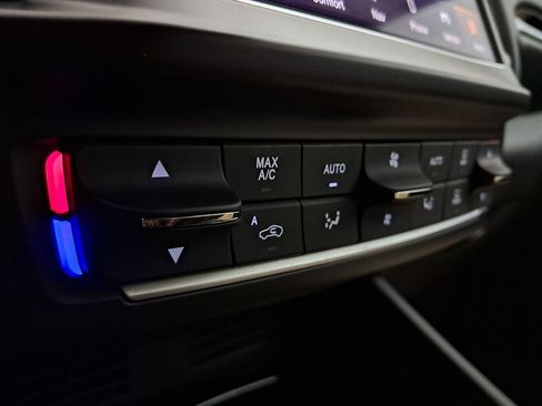 Used 2021 Maserati Levante S image 23