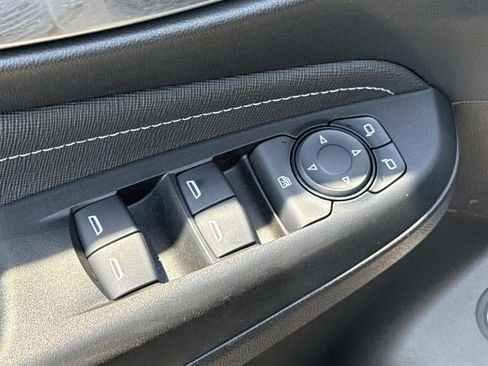 Used 2026 Buick Envista Sport Touring w/ Studio Series FWD image 13