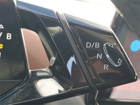 Used 2021 Volkswagen ID.4 Pro S w/ Gradient Package image 27