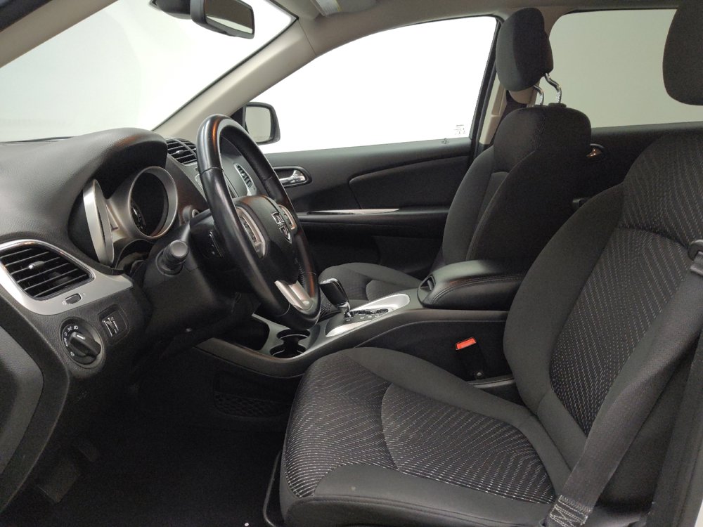 Used 2018 Dodge Journey SE w/ Connectivity Group FWD image 17