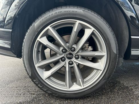 Certified 2025 Audi Q3 2.0T Premium w/ Convenience Package image 12