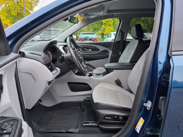 Used 2021 GMC Terrain SLT w/ Infotainment Package II AWD/4WD image 17