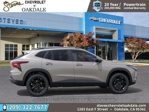 New 2026 Chevrolet Trax ACTIV w/ Sunroof Package FWD image 5