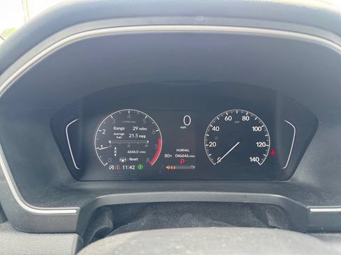 Certified 2025 Honda Pilot Touring image 17