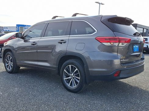 Used 2018 Toyota Highlander XLE w/ Protection Package #3 image 4