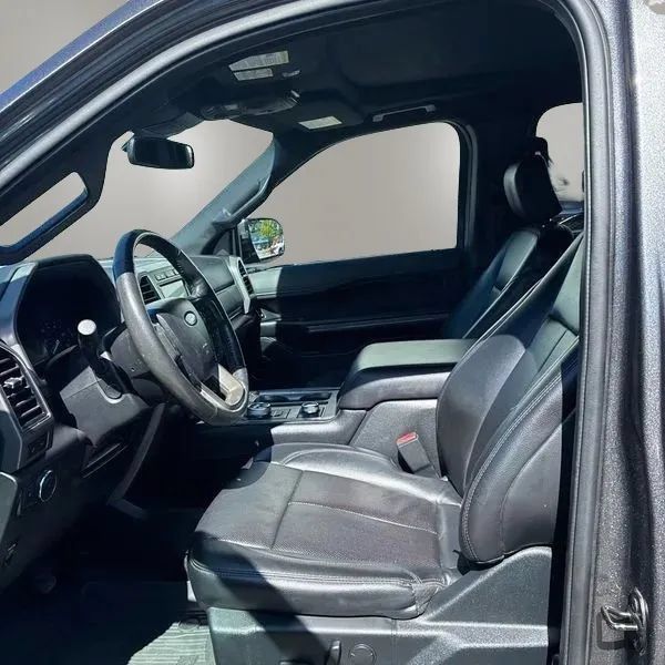 Used 2020 Ford Expedition XLT w/ Equipment Group 202A AWD/4WD image 21