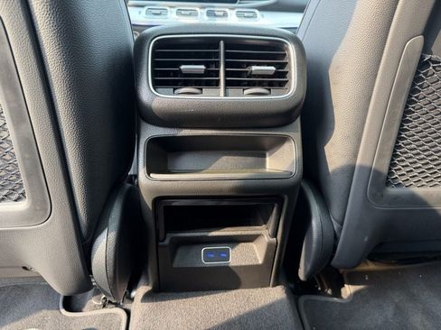 Used 2025 Mercedes-Benz GLE 350 4MATIC w/ Winter Package image 27