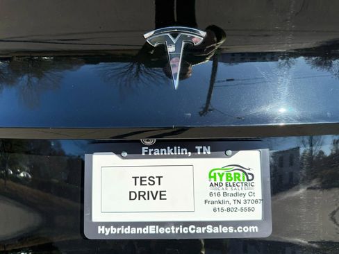 Used 2022 Tesla Model Y Long Range image 4